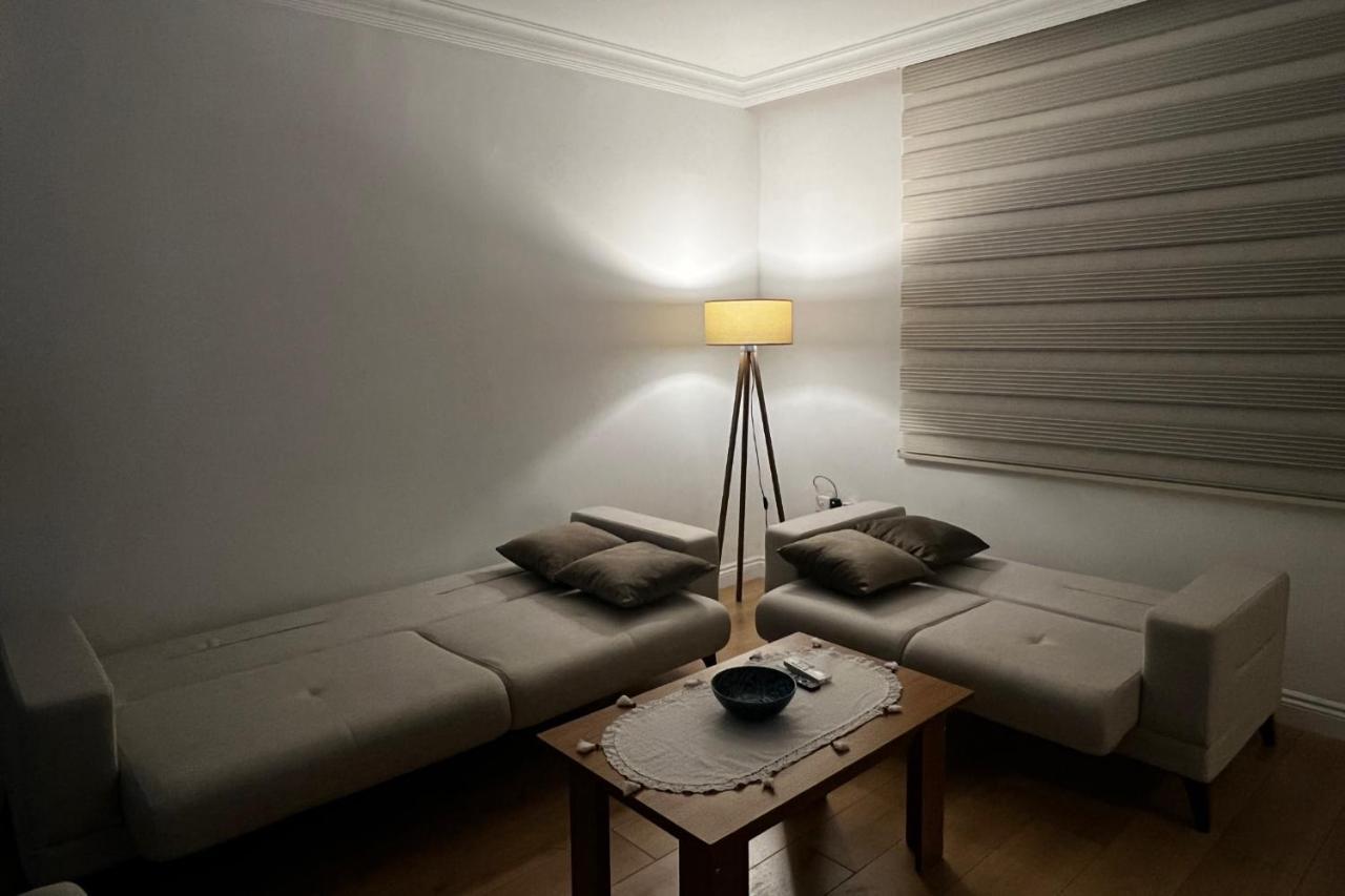 Stylish 3 Bedroom Apartment In קיירניה מראה חיצוני תמונה