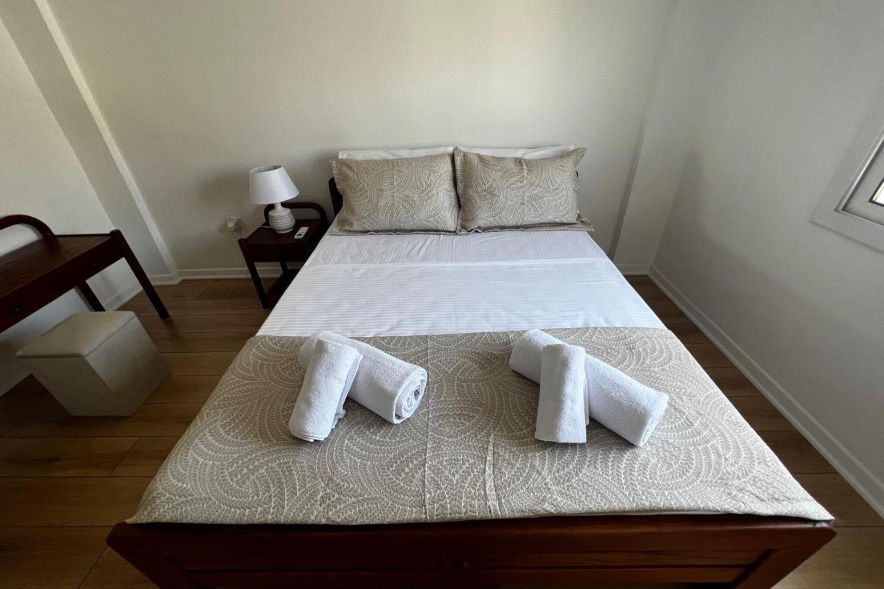 Stylish 3 Bedroom Apartment In קיירניה מראה חיצוני תמונה