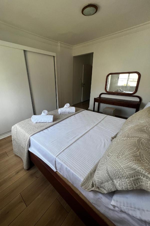 Stylish 3 Bedroom Apartment In קיירניה מראה חיצוני תמונה